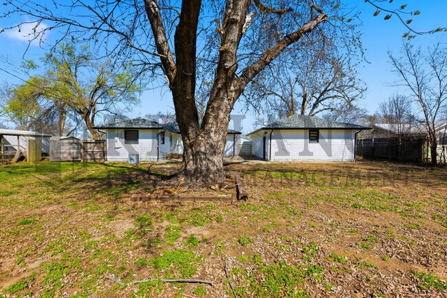 Foto del edificio - 941 W Hazel St