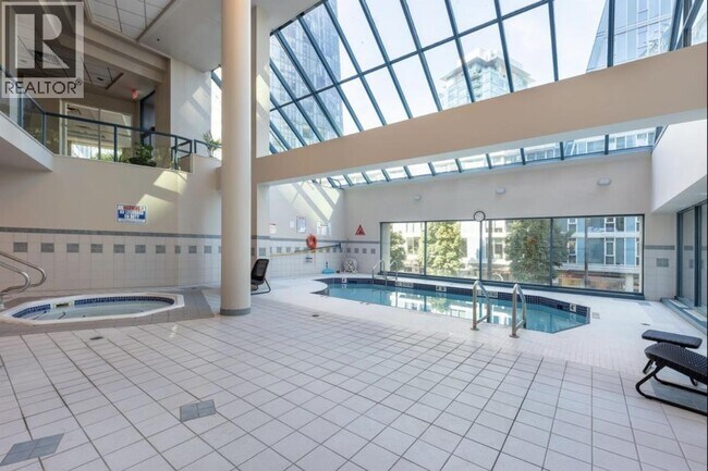 Photo du bâtiment - 1415 W Georgia St