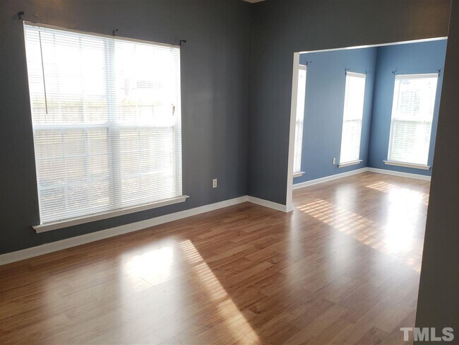 Foto del edificio - 1127 Fieldstone Dr