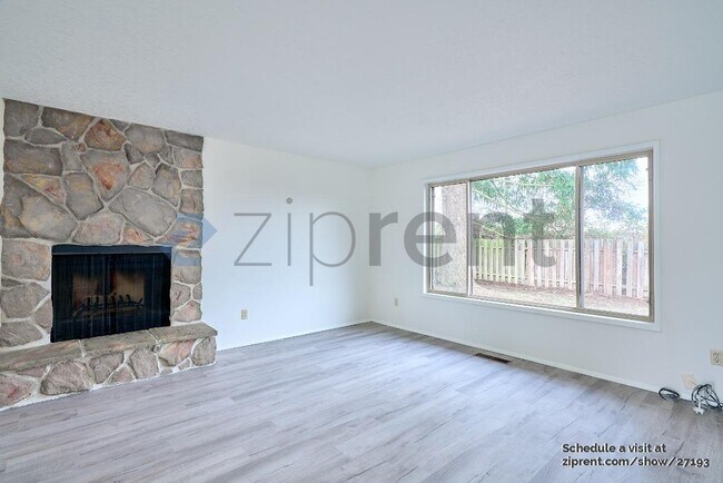 Building Photo - 4547 NW Tumalo Ct