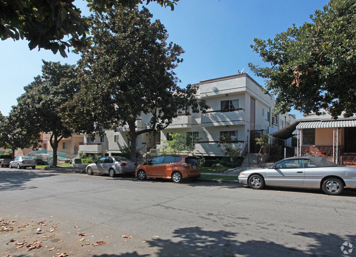 Primary Photo - Valencia Palms