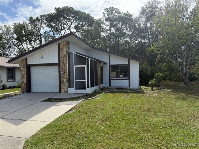Building Photo - 100 Chinaberry Cir
