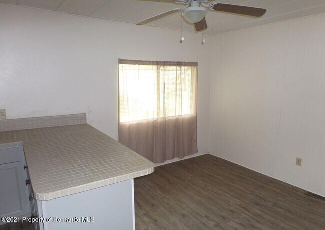 Foto del edificio - 14217 Edmonds St
