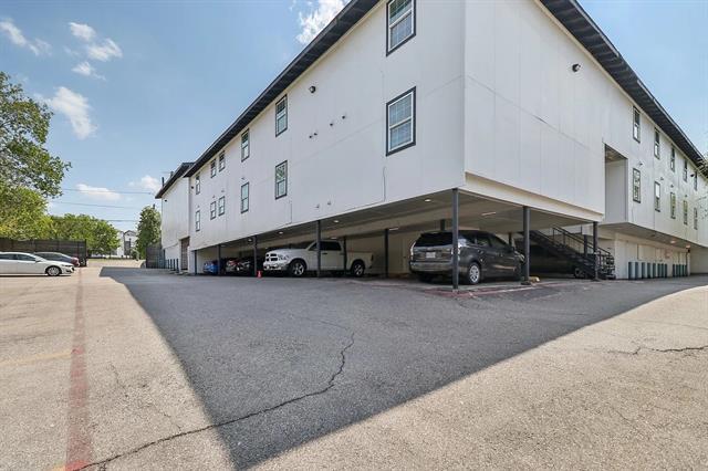 Foto del edificio - 321 E 8th St