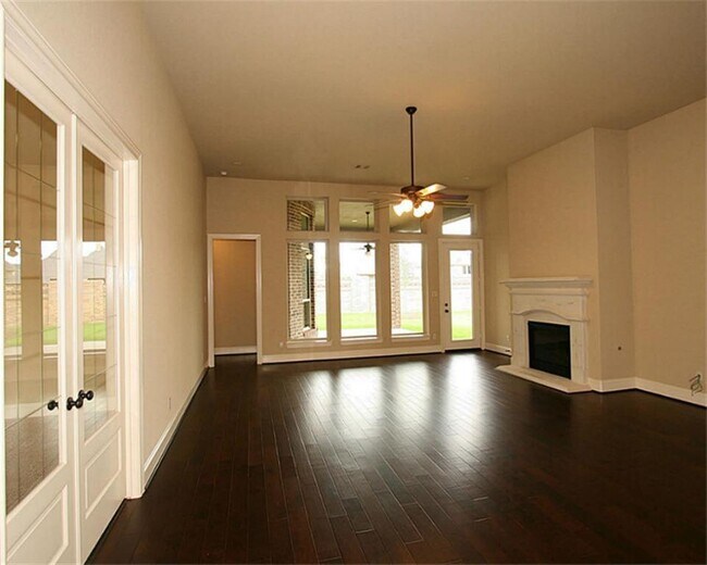 Foto del edificio - 27838 Burchfield Grove Ln
