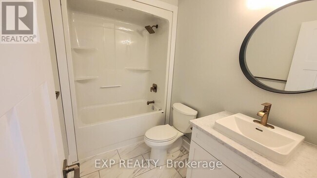 Photo du bâtiment - 640 West St