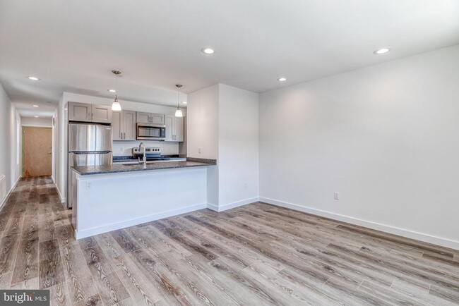 Foto del edificio - 751 N 43rd St