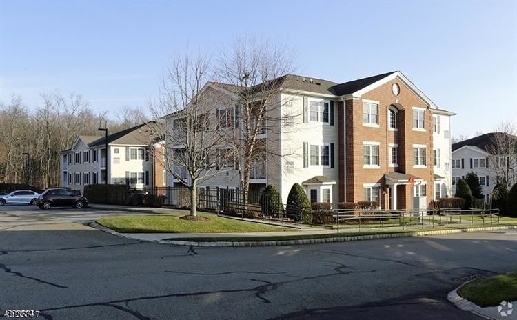 Primary Photo - 10 Mt Pleasant Ave