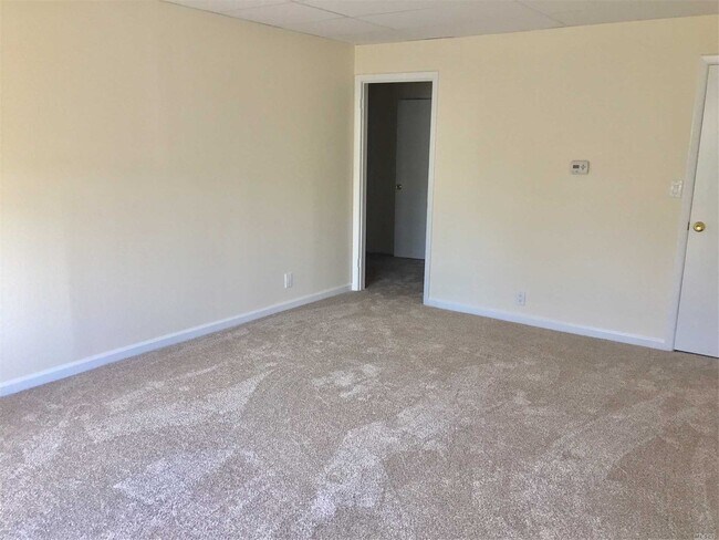 Foto del edificio - 19 Bellport Ln