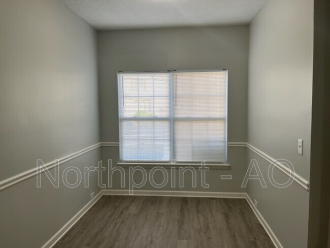 Building Photo - 6530 Grey Fox Way