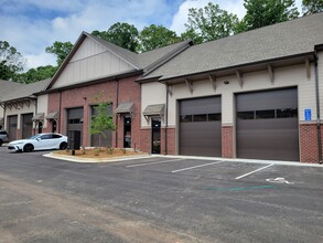Building Photo - 3770 Francis Cir