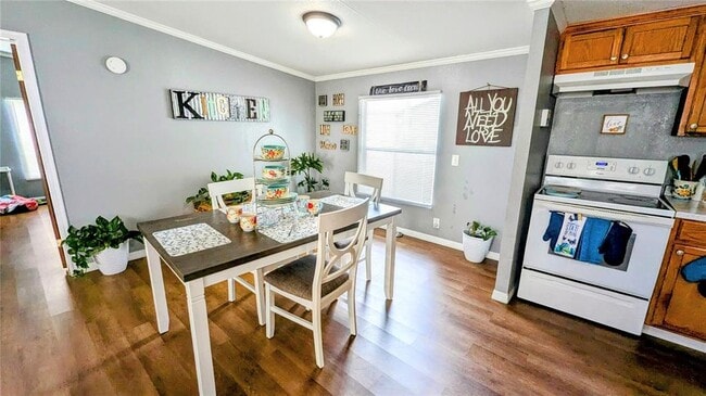 Foto del edificio - 6025 Old Polk City Rd