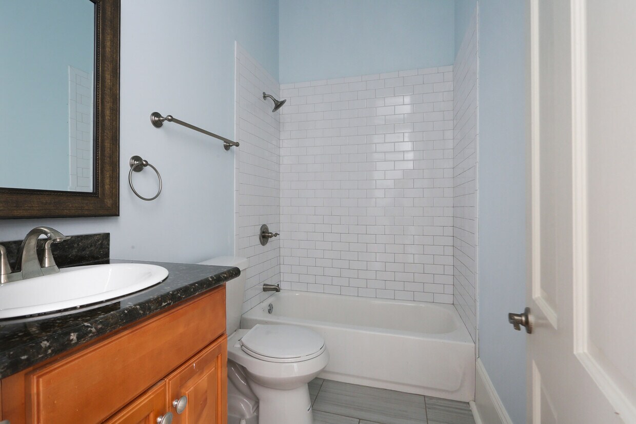 Building Photo - 3040 Saint Claude Ave