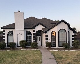 Building Photo - 2700 Crystal Falls Dr