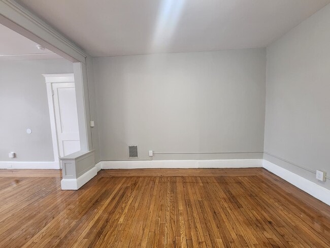 Foto del edificio - 121 Greenwood St