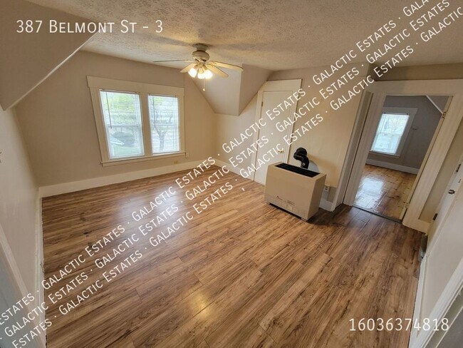 Building Photo - East side spacious 3 bedroom 1 bath with b...