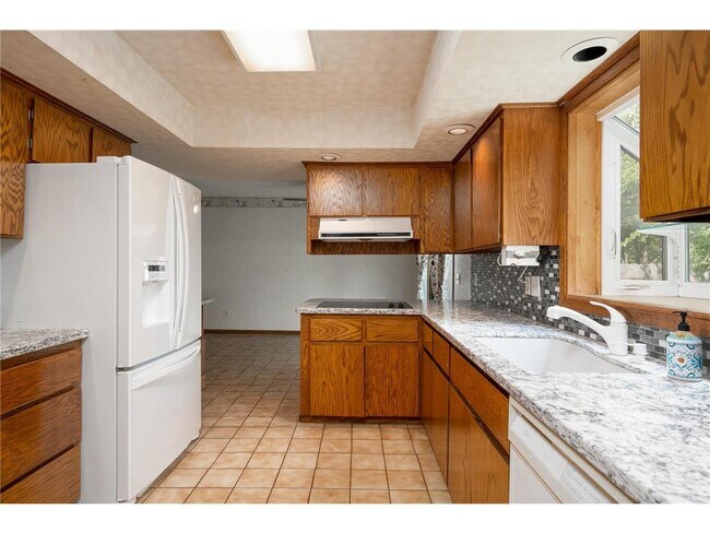 Foto del edificio - 3620 Saratoga Ln N