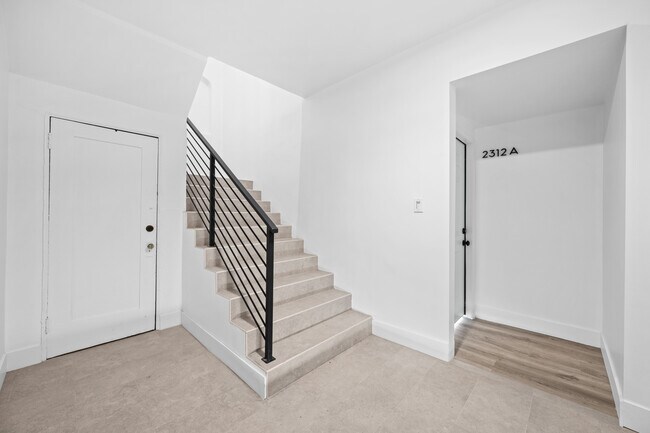 Building Photo - 2314 S Dunsmuir Ave