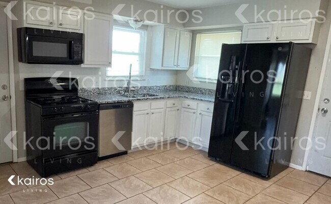 Foto del edificio - 2543 Pontchartrain Dr