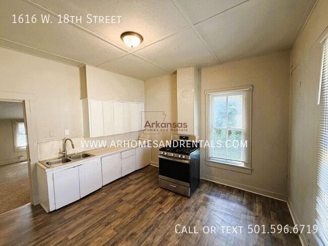 Building Photo - 1616 W 18th St