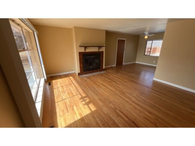 Foto del edificio - Fantastic updated ranch style home located in Lower Skyway
