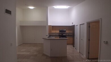 Building Photo - 819 Villa Cir