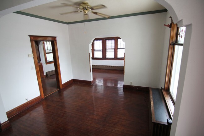 Foto del edificio - 221 N Dewey St