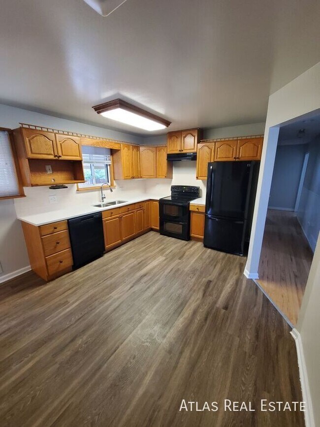Foto del edificio - 1480 E 112th Pl
