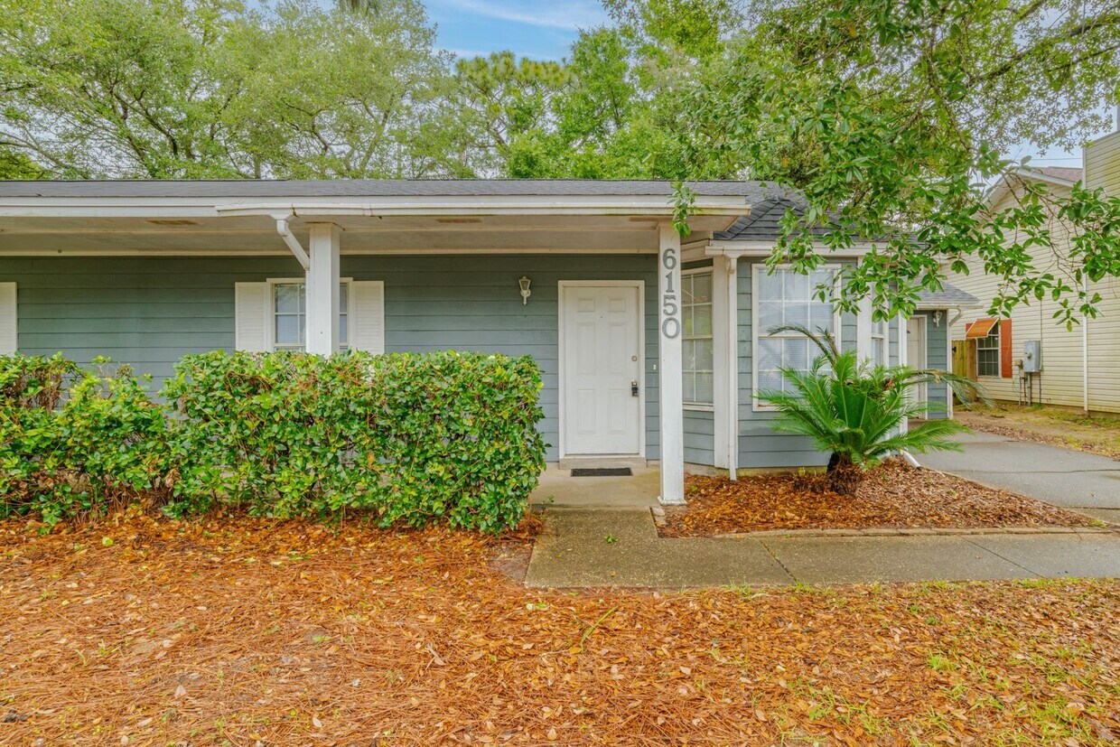 Primary Photo - 2 Bed/2 Bath With One-Car Garage Available...