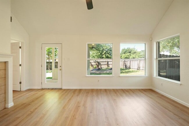 Building Photo - 1201 Marigold Way