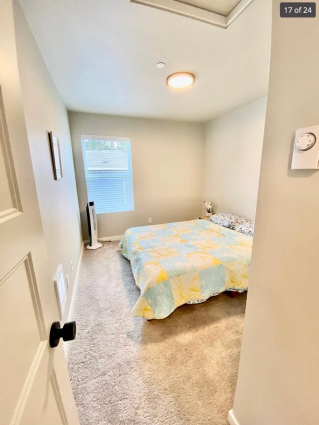 Building Photo - 13717 Admiralty Way