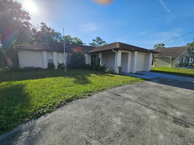 Building Photo - 3/2/1 Home for rent in Spring Hill 34609