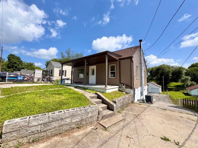 Foto del edificio - 107 N Robbins Ct