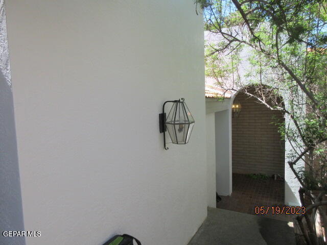 Building Photo - 5849 Mira Serena Dr