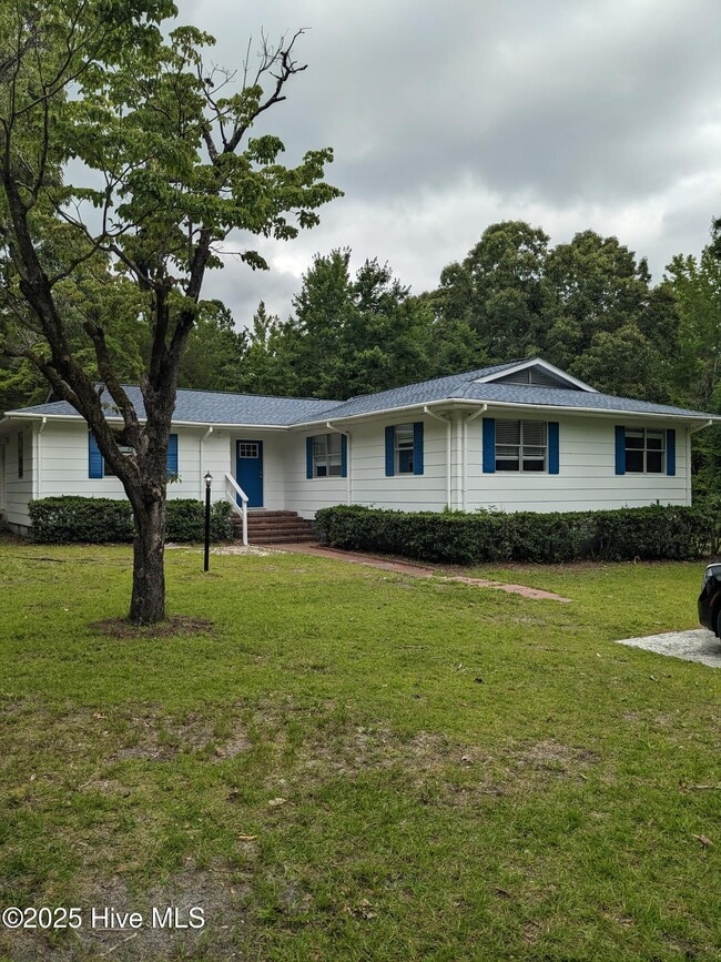 Building Photo - 63 Jesse Lee Ln