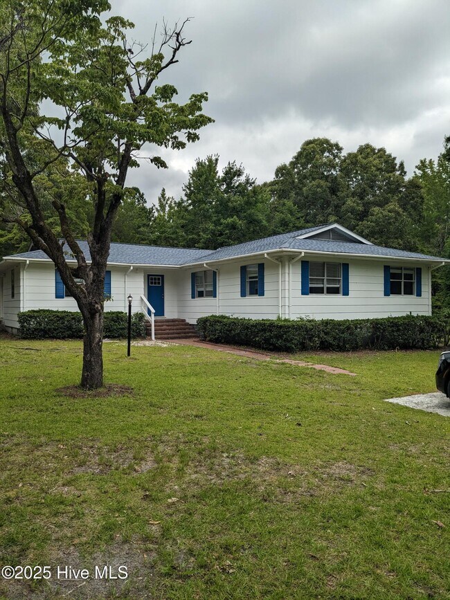 Foto del edificio - 63 Jesse Lee Ln