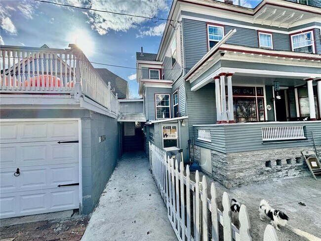 Foto del edificio - 1464 W Minnehaha Ave