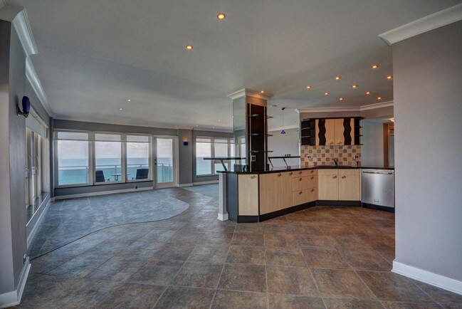 Foto del edificio - 2066 N Ocean Boulevard 7ne