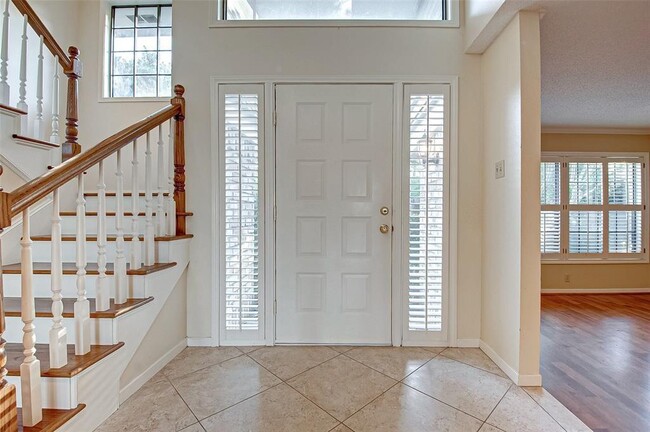 Building Photo - 1614 Westhurst Ln