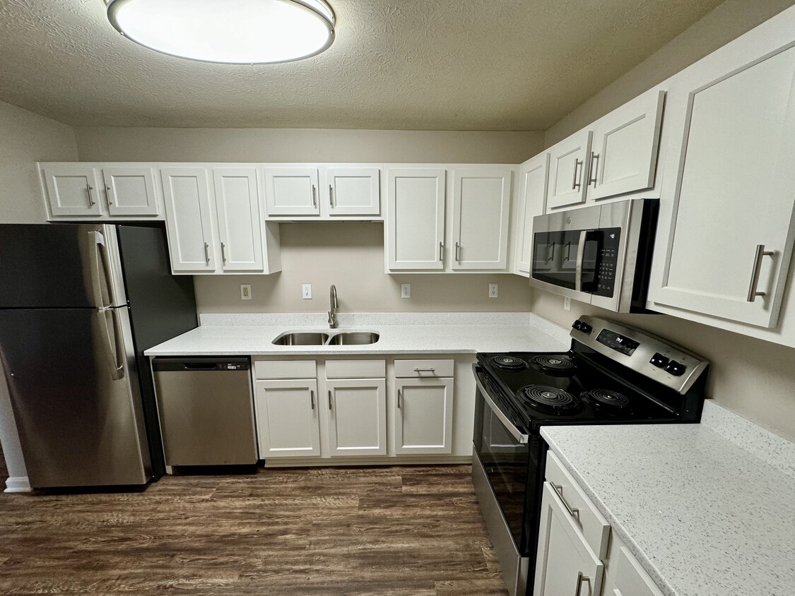 Cocina renovada - Hurstbourne Crossings Apartments