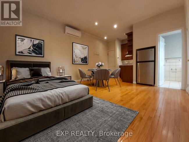 Building Photo - 195 Carlton St.