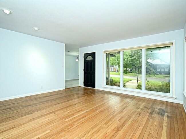 Foto del edificio - 2701 W 49th St