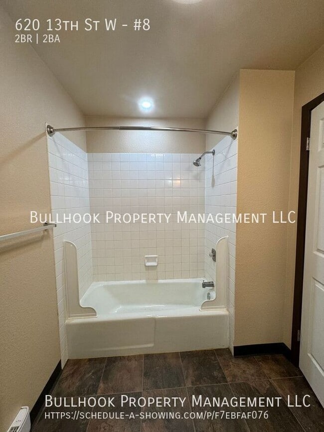 Building Photo - 620 13th St W