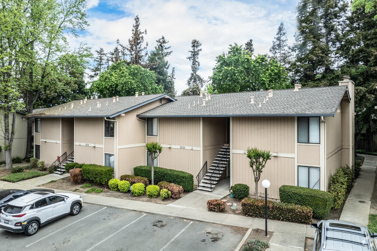 exterior - 2111-2165 Northwood Dr