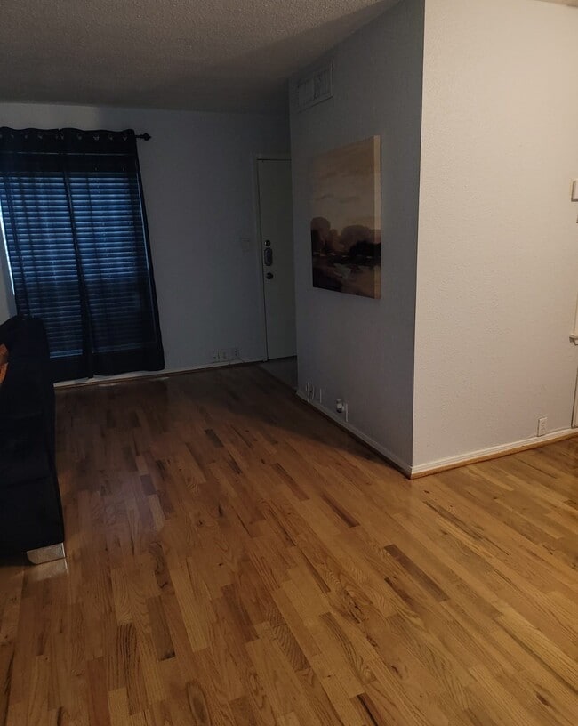 Foto del edificio - 3303 W Greenridge Dr