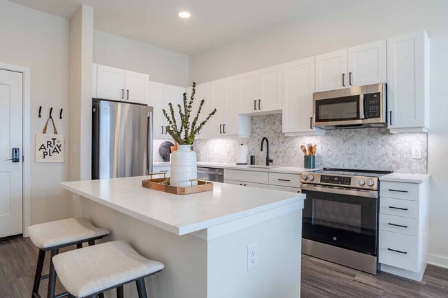 Building Photo - J Optimist Park