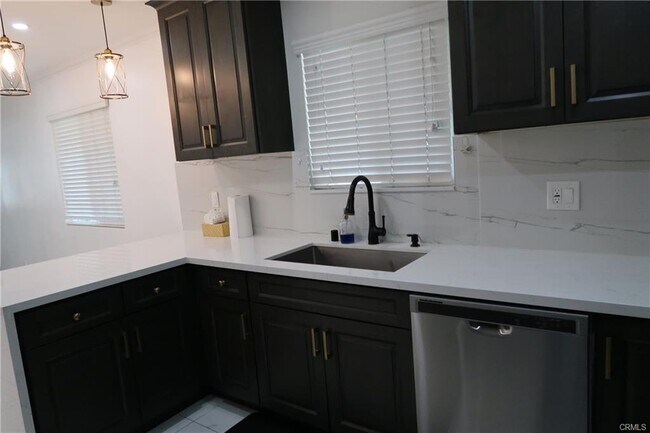 Foto del edificio - 5246 Hallowell Ave