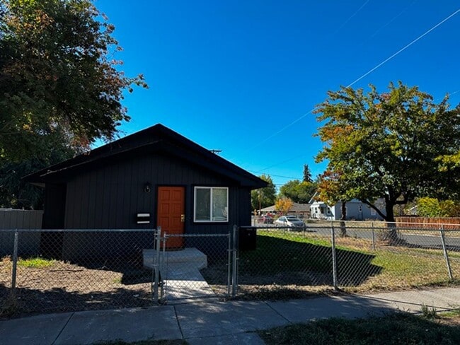 Foto del edificio - Updated home!