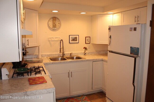 Foto del edificio - 63 Shore Dr