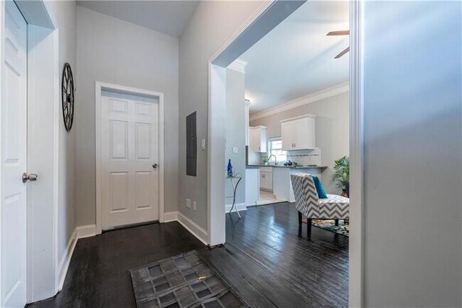 Building Photo - 1592 Elixir Ave SW